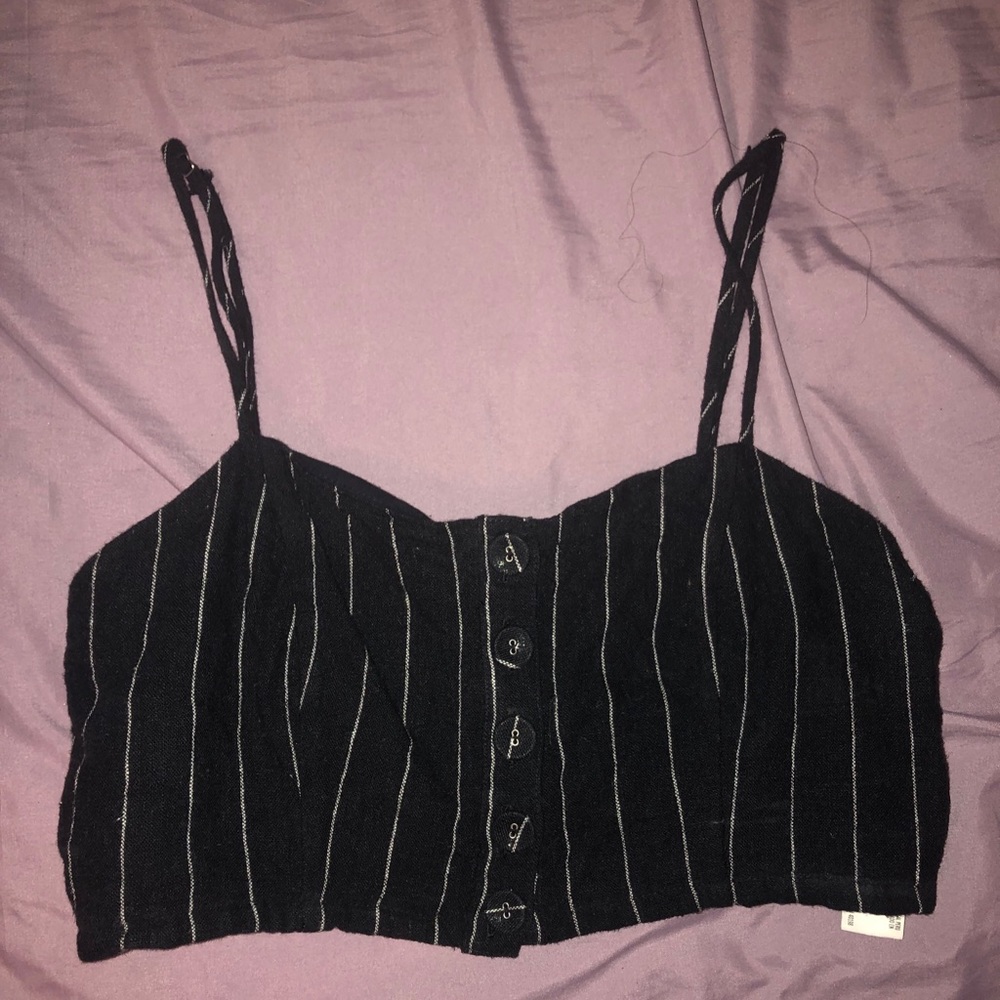 MINI BLACK AND WHITE CROPPED TOP.